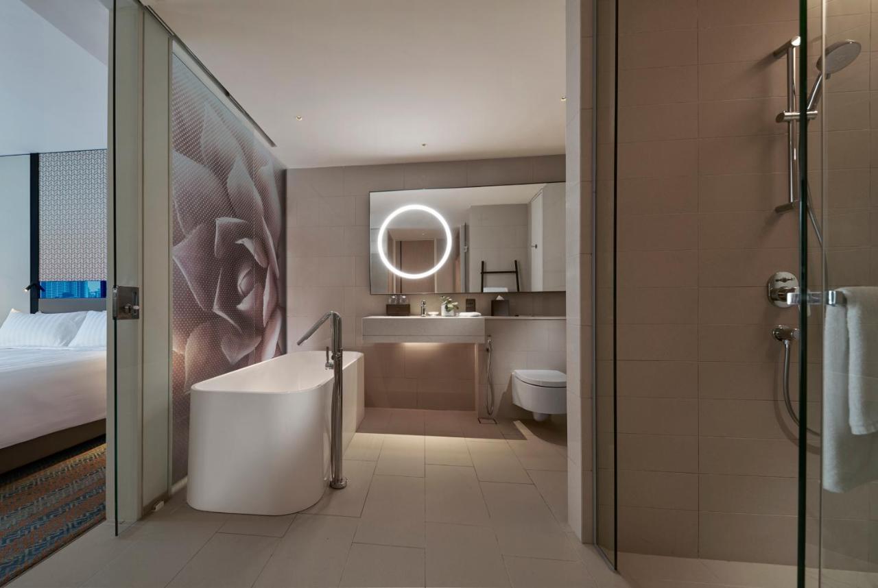 Amari Kuala Lumpur Hotel Exterior photo Bathroom