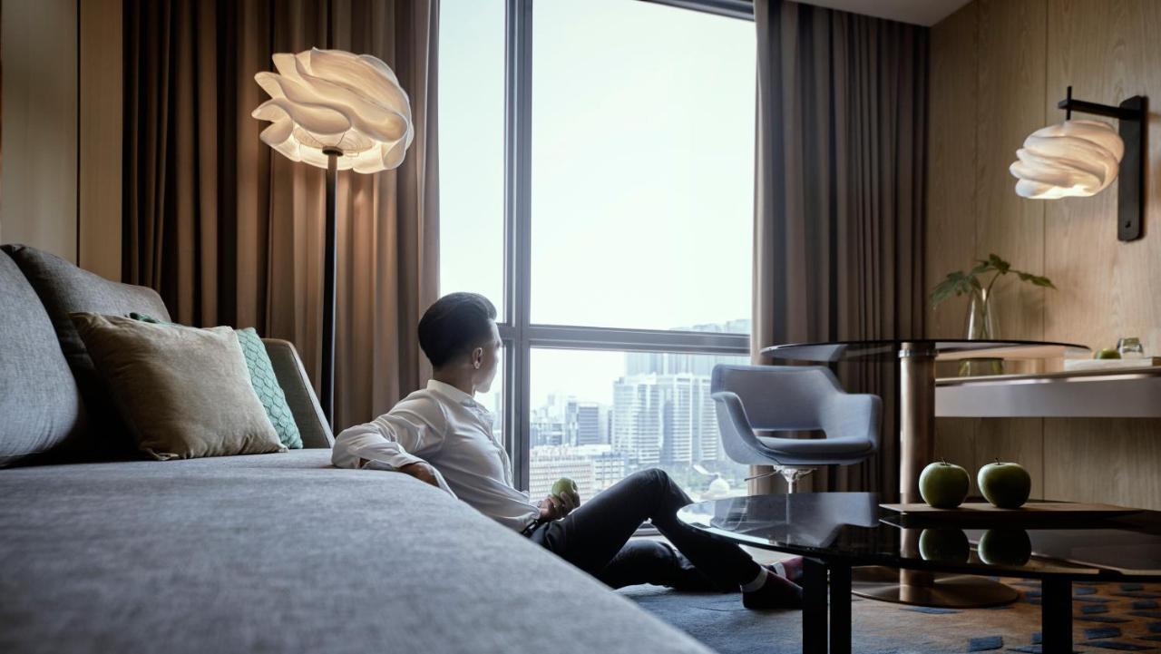 Amari Kuala Lumpur Hotel Exterior photo A guest room at the hotel
